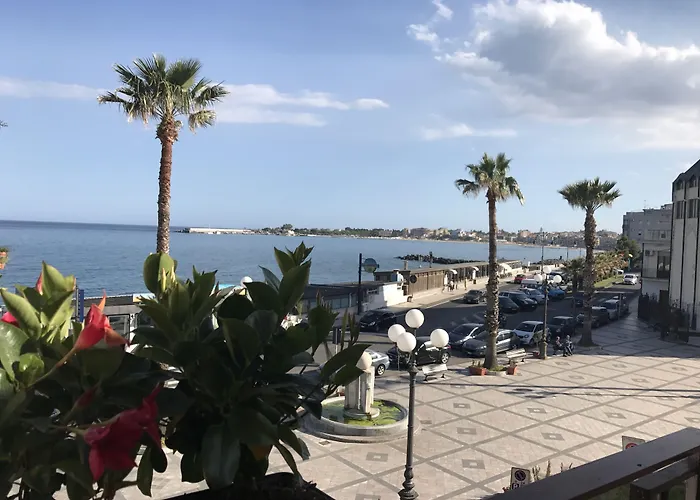 San Giovanni Giardini-Naxos