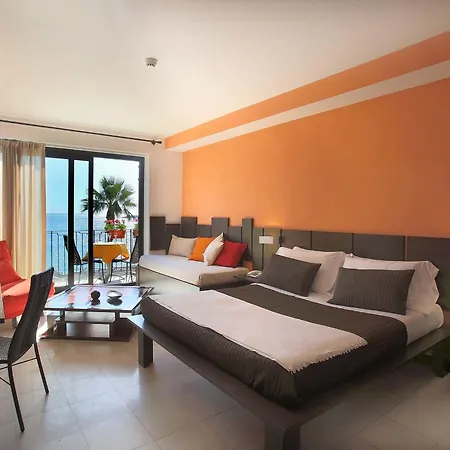 San Giovanni 3* جيارديني ناكسوس